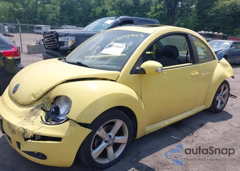 2009 Volkswagen New Beetle 2.5L from USA, damaged, VIN 3VWRG31C39M516518